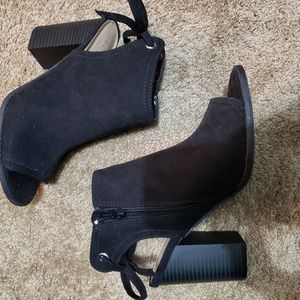 LC Lauren Conrad open toe heels. Brand new sz 8